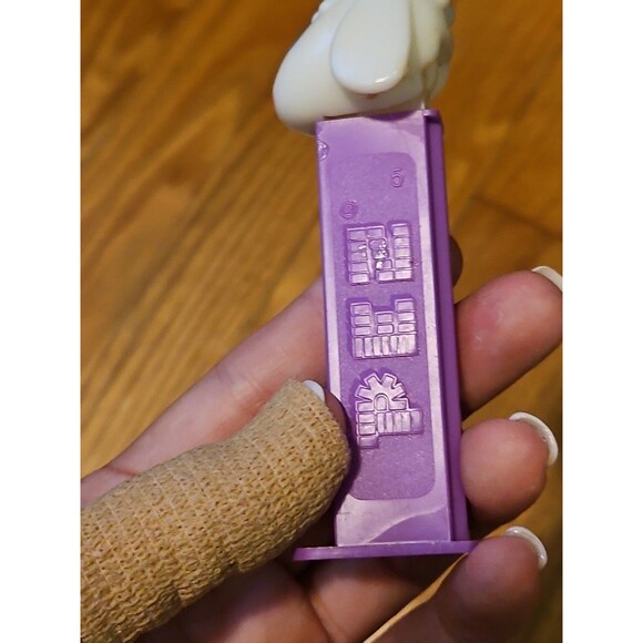 Vintage White Lamb Red Bow Purple 1979 Pez 4 Inch Dispenser With Feet - Picture 6 of 12